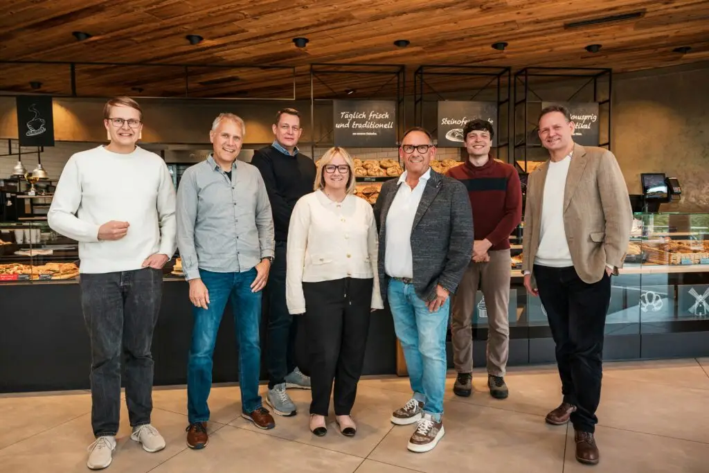 Martin Kuhn (Bäckerei-Konditorei Kuhn) gemeinsam mit den Geschäftsführungen von BBN und Delicious Data.